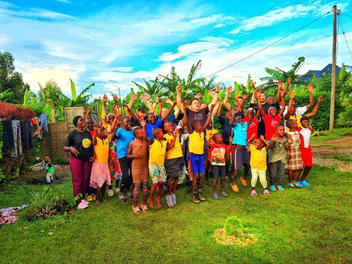 Lights Of Kazinga Orphanage And Homestay Rubirizi Extérieur photo
